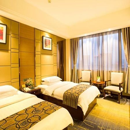 Greentree Inn Guangdong Jieyang Bus Terminal Station Ronghua Avenue Business Hotel Экстерьер фото