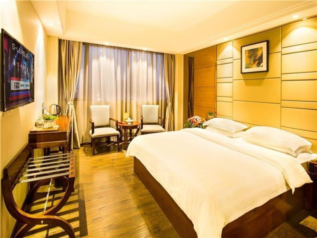 Greentree Inn Guangdong Jieyang Bus Terminal Station Ronghua Avenue Business Hotel Экстерьер фото