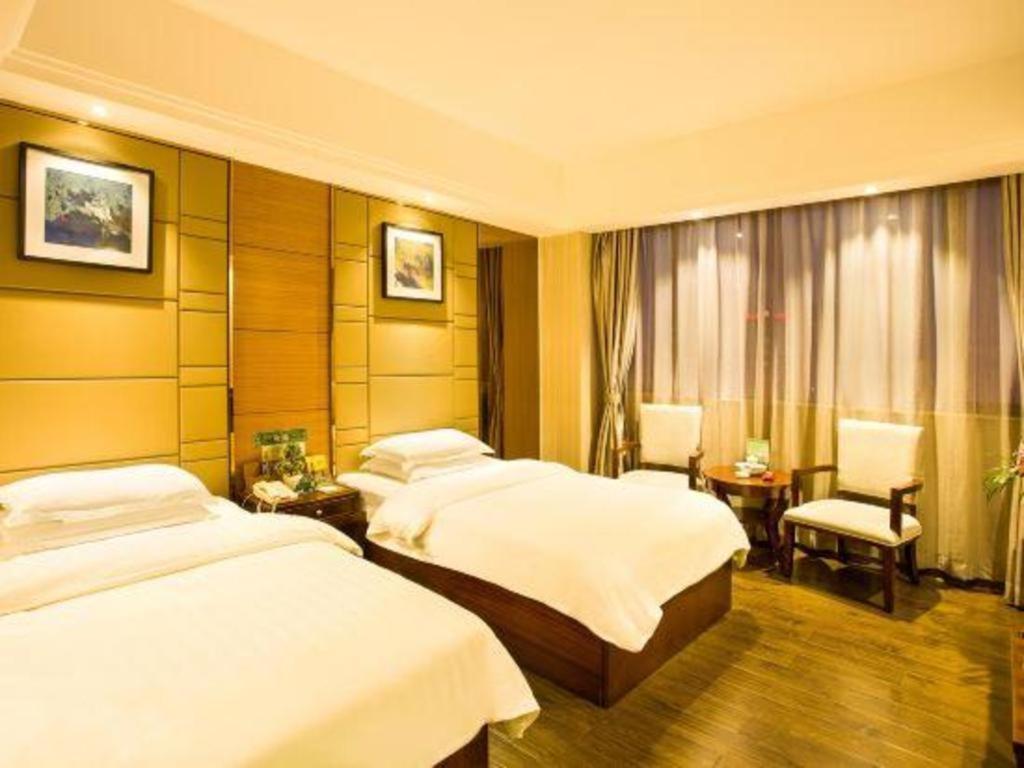 Greentree Inn Guangdong Jieyang Bus Terminal Station Ronghua Avenue Business Hotel Экстерьер фото