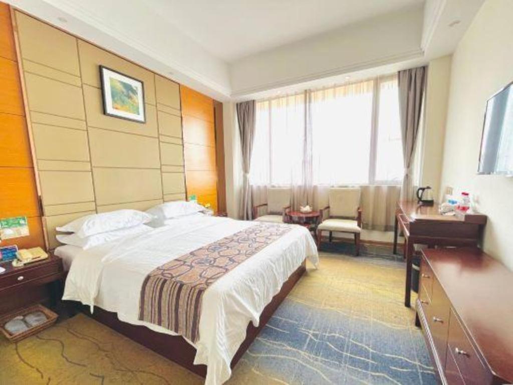 Greentree Inn Guangdong Jieyang Bus Terminal Station Ronghua Avenue Business Hotel Экстерьер фото
