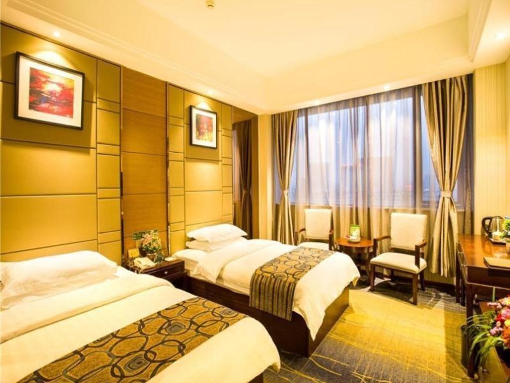 Greentree Inn Guangdong Jieyang Bus Terminal Station Ronghua Avenue Business Hotel Экстерьер фото