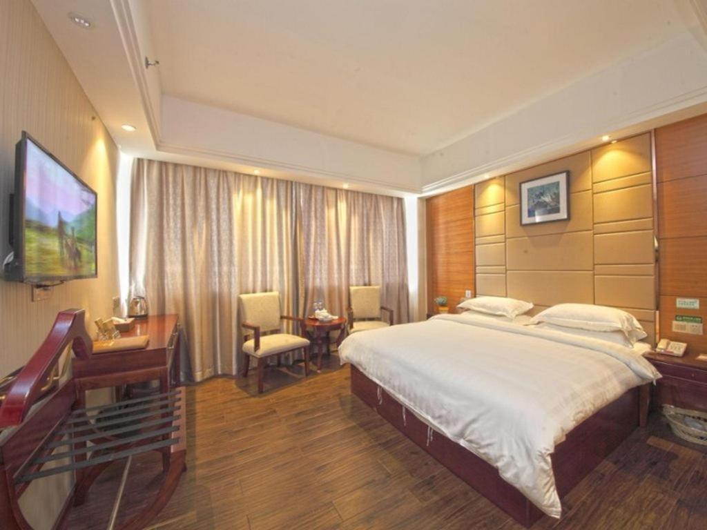 Greentree Inn Guangdong Jieyang Bus Terminal Station Ronghua Avenue Business Hotel Экстерьер фото