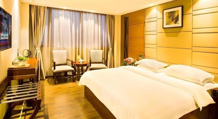 Greentree Inn Guangdong Jieyang Bus Terminal Station Ronghua Avenue Business Hotel Экстерьер фото