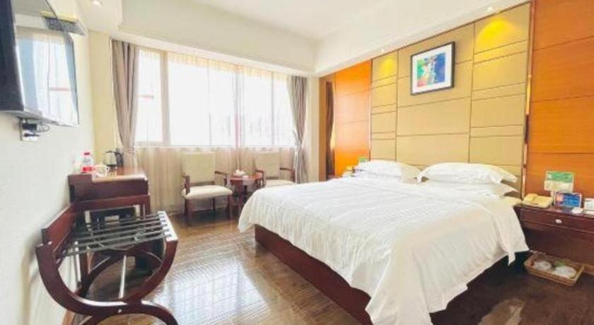 Greentree Inn Guangdong Jieyang Bus Terminal Station Ronghua Avenue Business Hotel Экстерьер фото