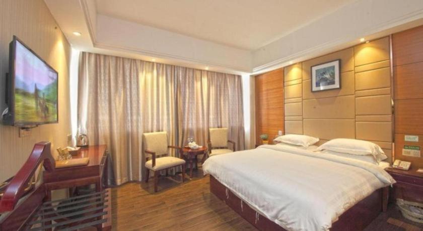 Greentree Inn Guangdong Jieyang Bus Terminal Station Ronghua Avenue Business Hotel Экстерьер фото