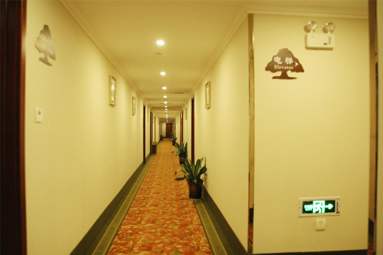 Greentree Inn Guangdong Jieyang Bus Terminal Station Ronghua Avenue Business Hotel Экстерьер фото